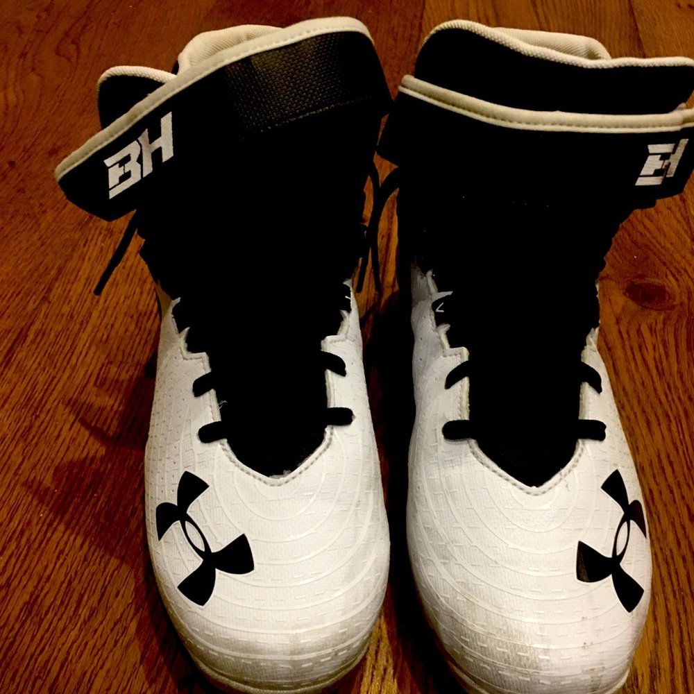 UA cleats. Great used condition.